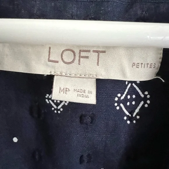 LOFT Women’s Geo Pleated Flounce Cuff Top-Size Medium Petite - Picture 7 of 8